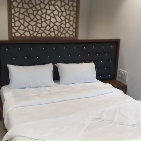 Dukes Plaza Hotel Кальян Экстерьер фото